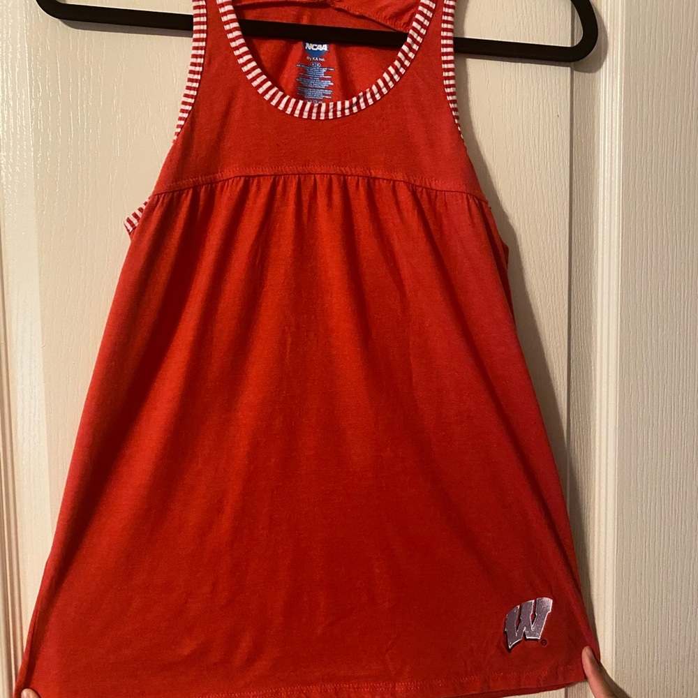 Wisconsin Super Cute Tank!!Football Season🏈❤️